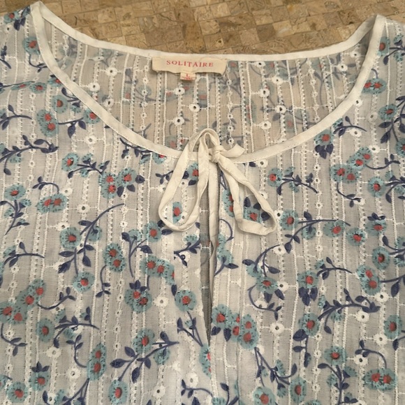 Summer Blouse - Picture 2 of 5